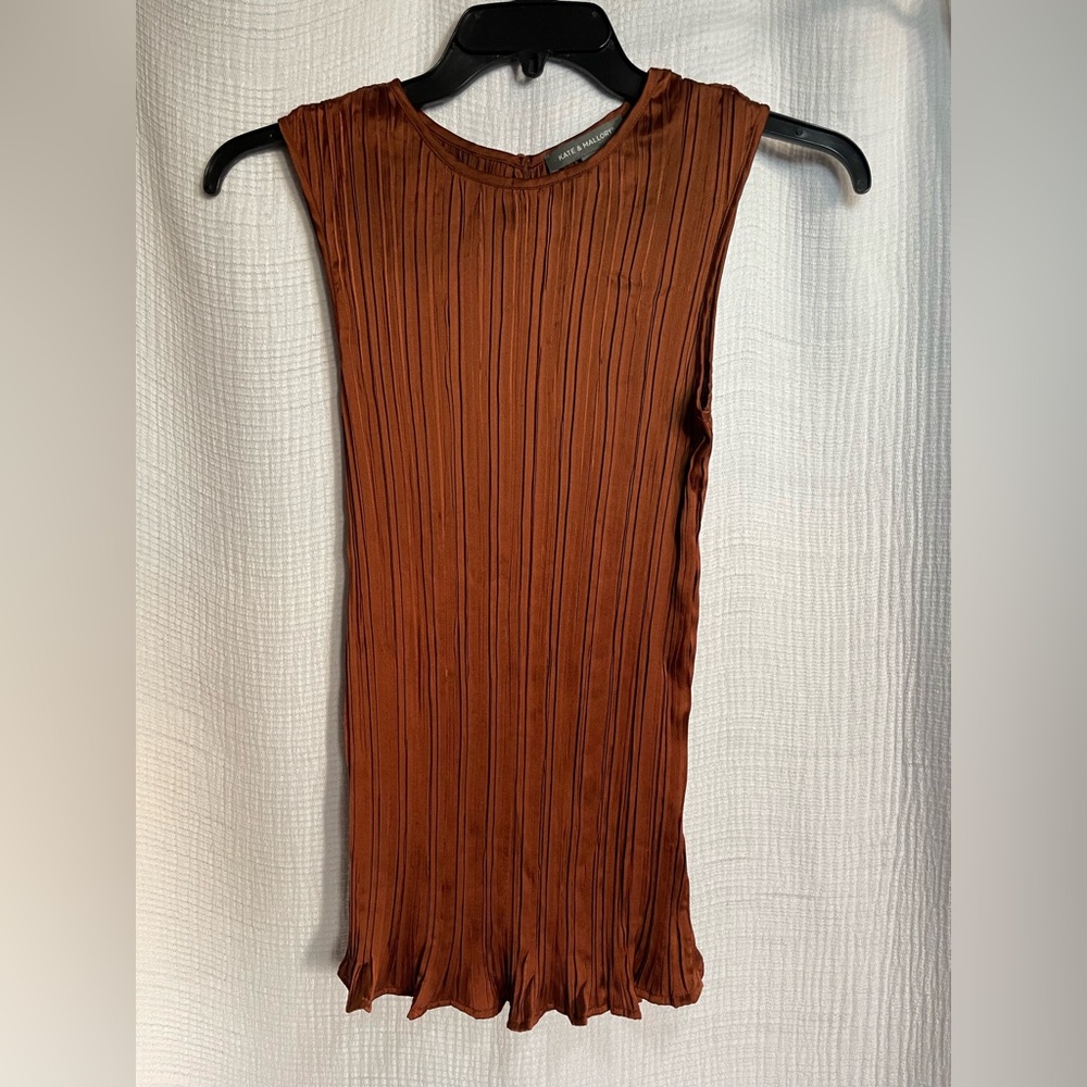 BUNDLE 3/$10!! NWOT Kate & Mallory Rich Brown Ribbed Tank Top